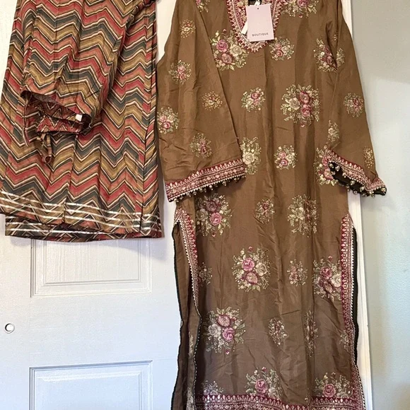 Ethnic Indian Wear Brown and Pink Long Sleeve kameez with palazzo - Picture 5 of 7